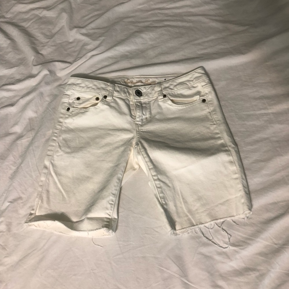 American Eagle Bermuda Shorts